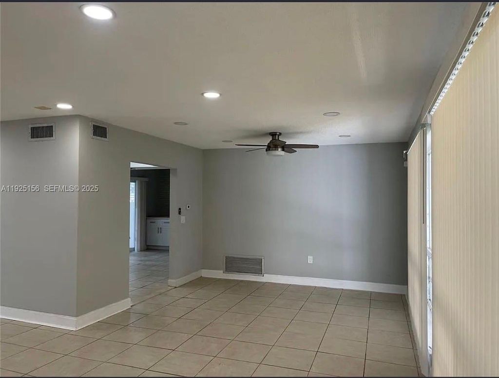Photo of 10324 NW 3rd St, Plantation, FL 33324 (MLS # A11925156)