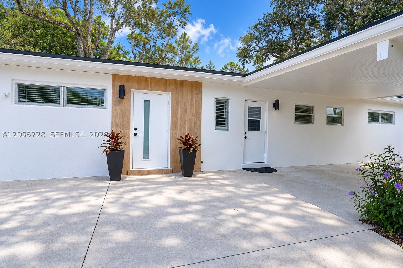 3121 SW 15th Ct