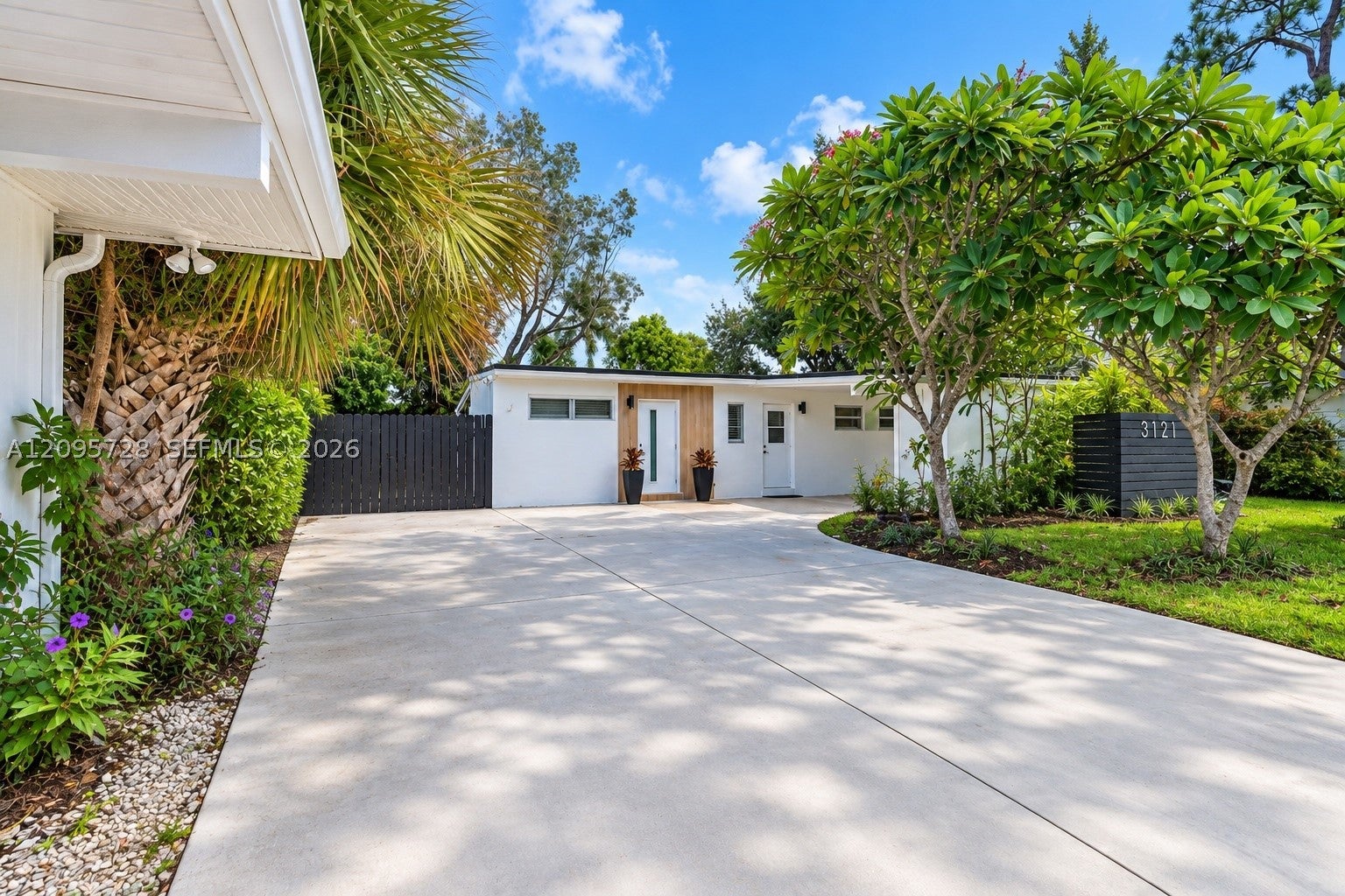 3121 SW 15th Ct