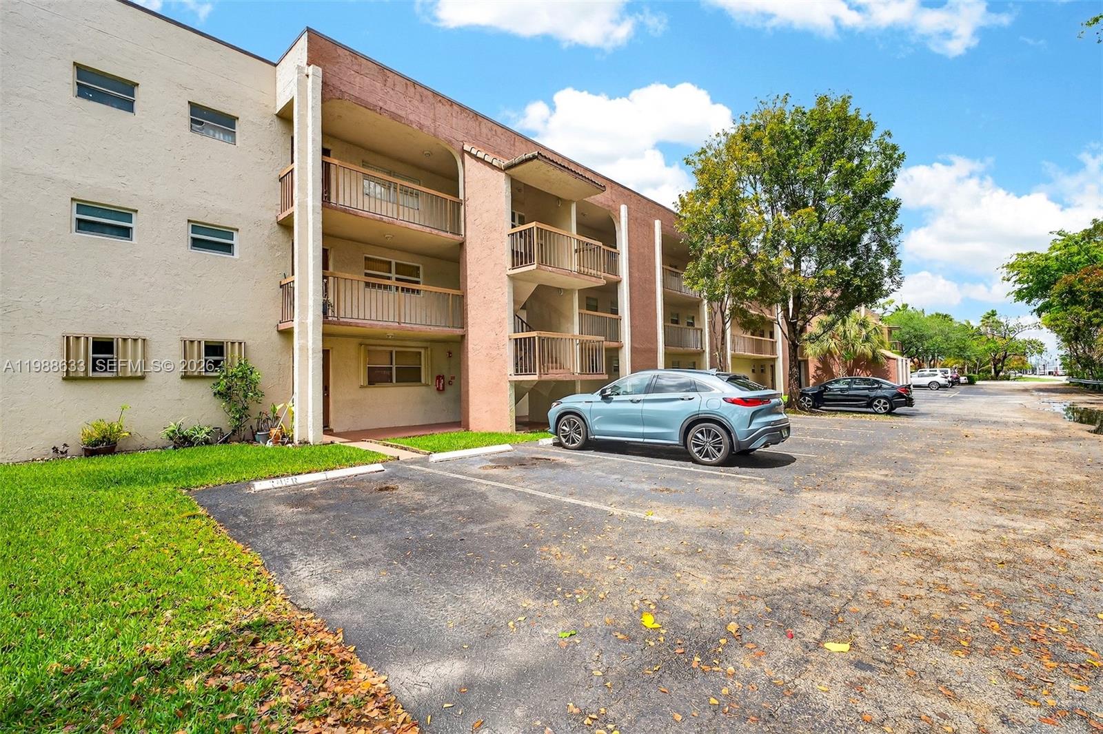 NOVA GARDENS CONDO - Residential