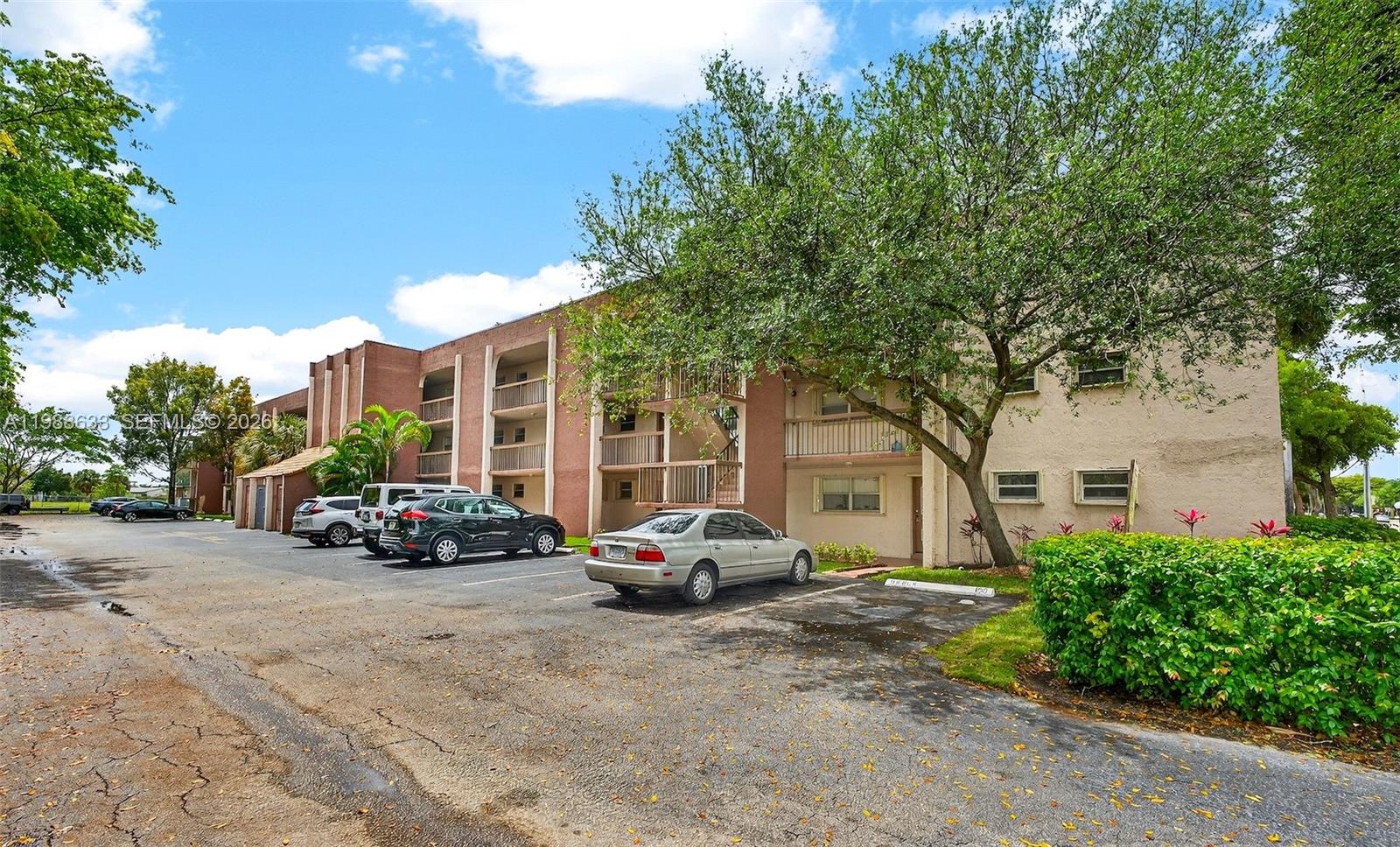 NOVA GARDENS CONDO - Residential