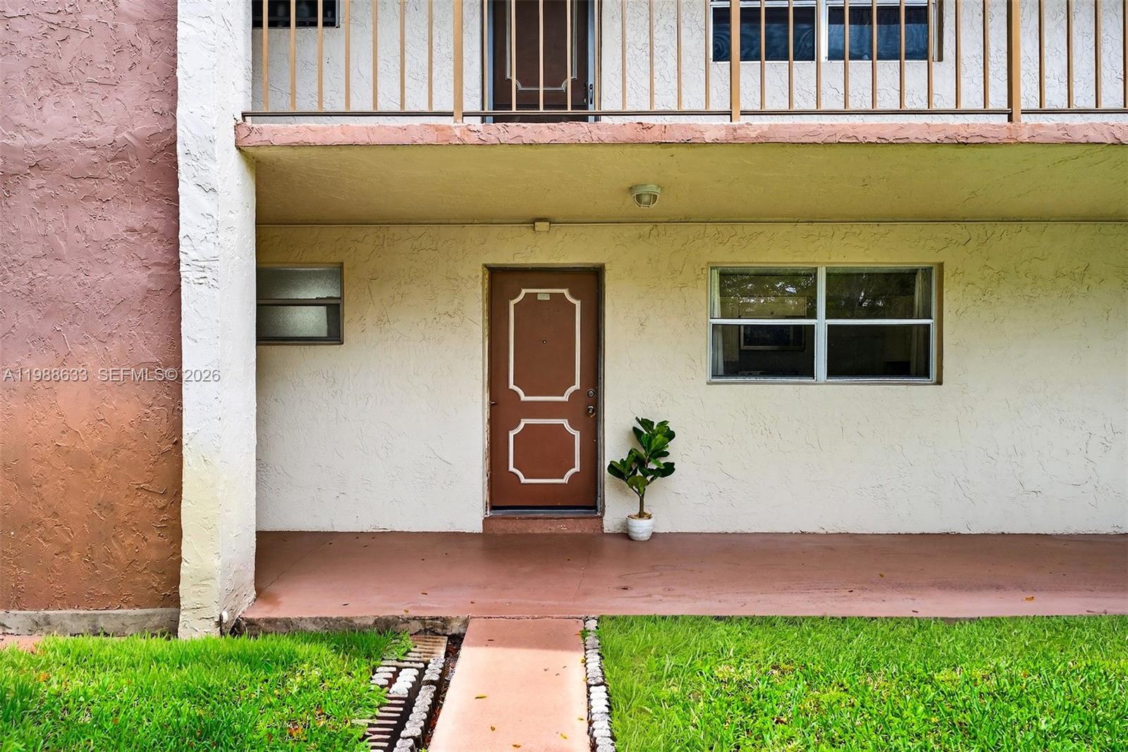 NOVA GARDENS CONDO - Residential