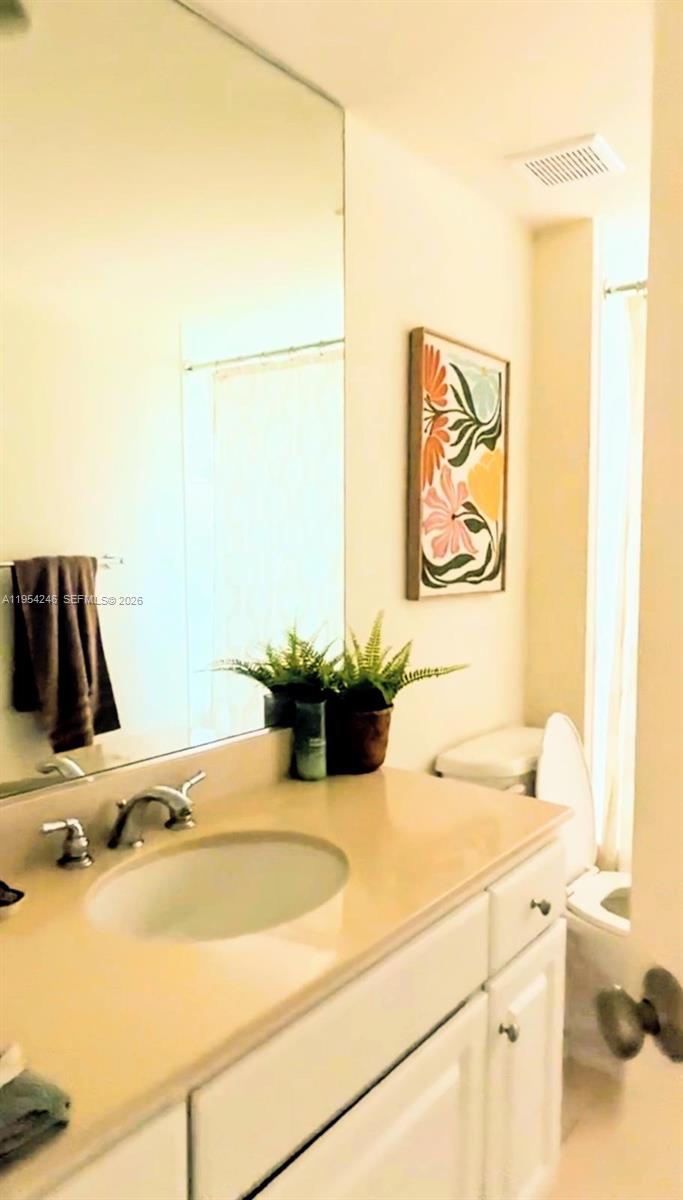 2000 N Bayshore Dr 801