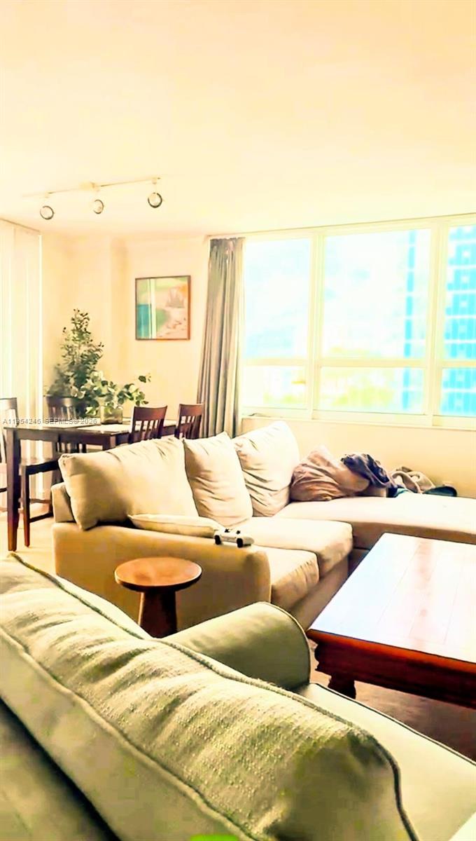 CITE CONDO - Residential