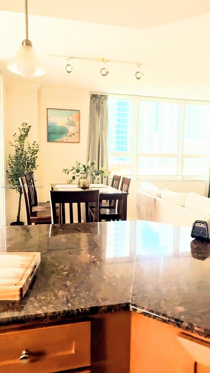 CITE CONDO - Residential