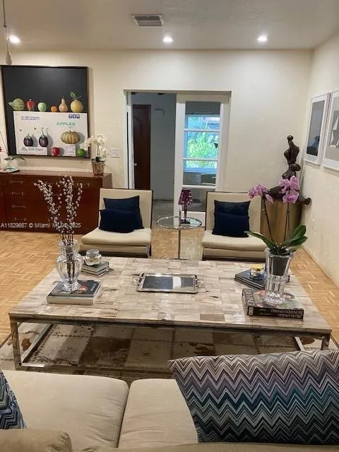 Miami, Florida 33134, United States, 3 Bedrooms Bedrooms, ,2 BathroomsBathrooms,Residential,Active,160965