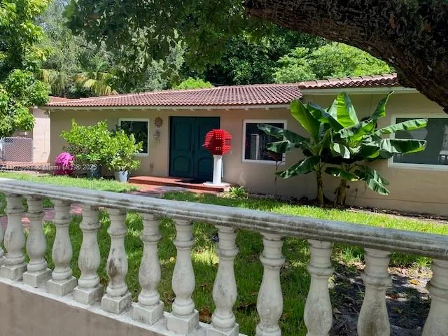 Miami, Florida 33134, United States, 3 Bedrooms Bedrooms, ,2 BathroomsBathrooms,Residential,Active,160965