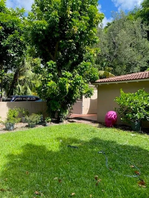 Miami, Florida 33134, United States, 3 Bedrooms Bedrooms, ,2 BathroomsBathrooms,Residential,Active,160965