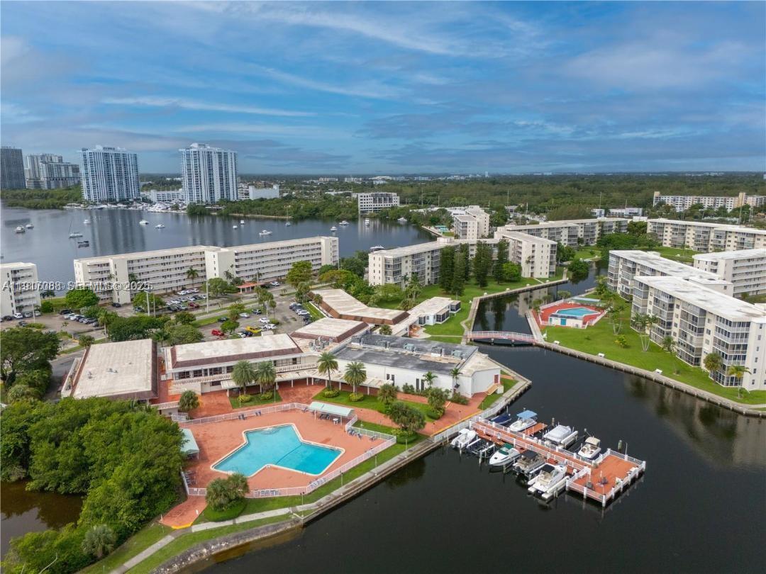 POINT EAST SEC II CONDO - Residential