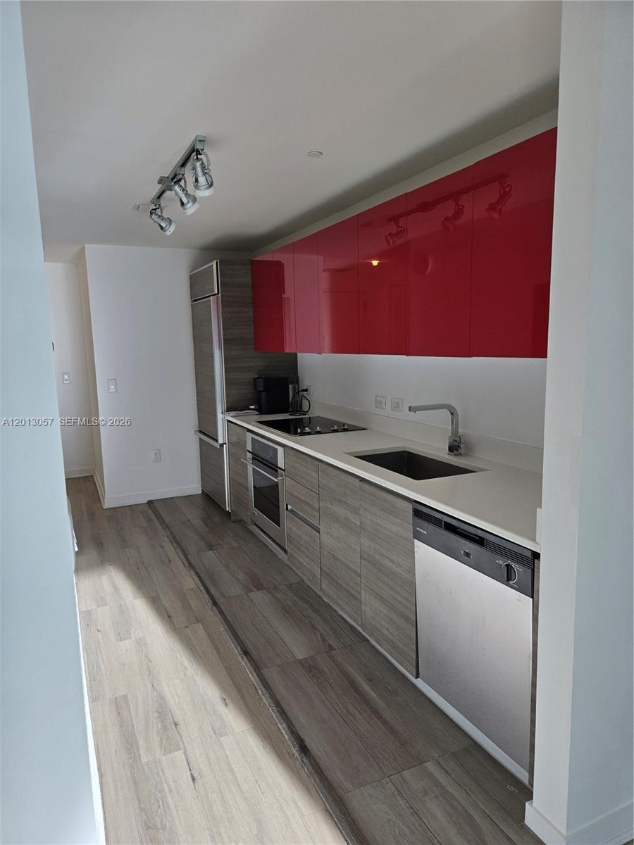 1100 MILLECENTO RESIDENCE - Residential Lease