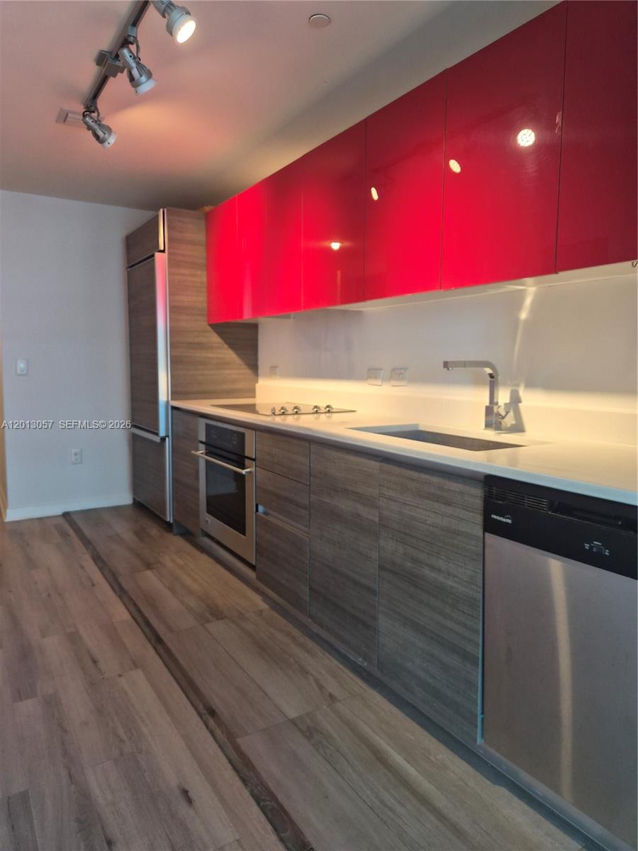 1100 MILLECENTO RESIDENCE - Residential Lease