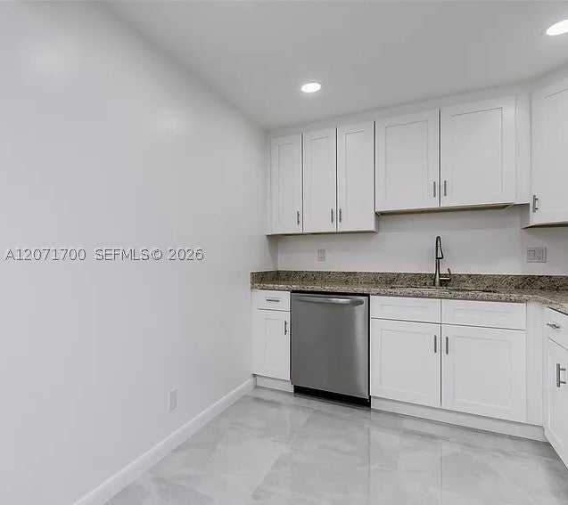 2500 Parkview Dr 1705