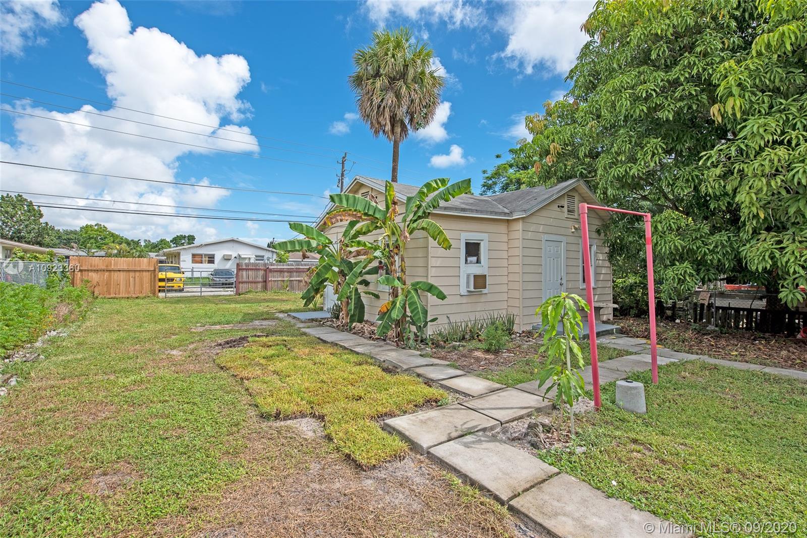 HOLLYWOOD PARK - Residential