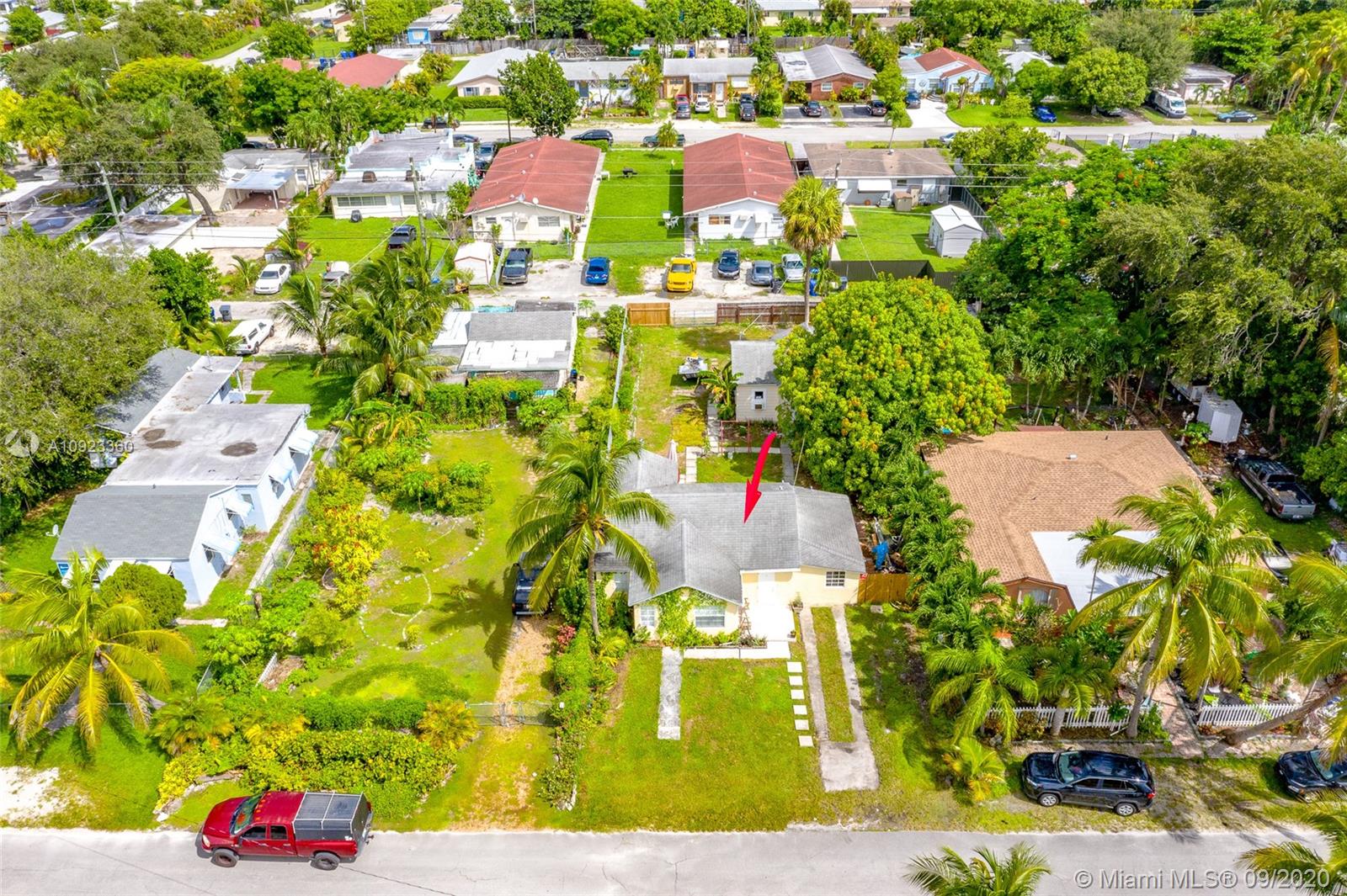 HOLLYWOOD PARK - Residential