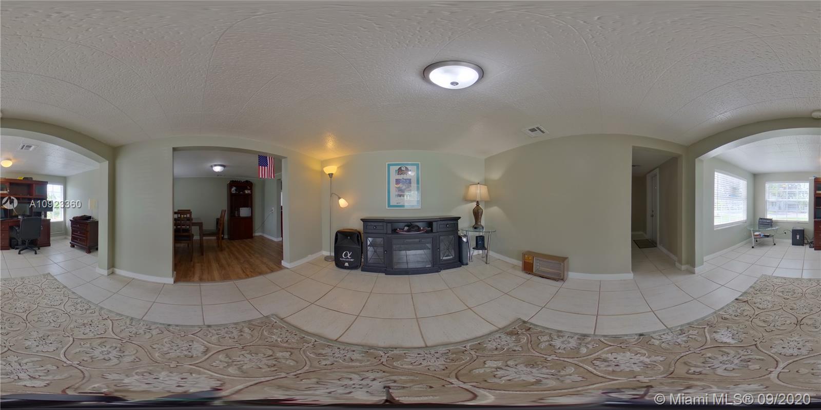 HOLLYWOOD PARK - Residential