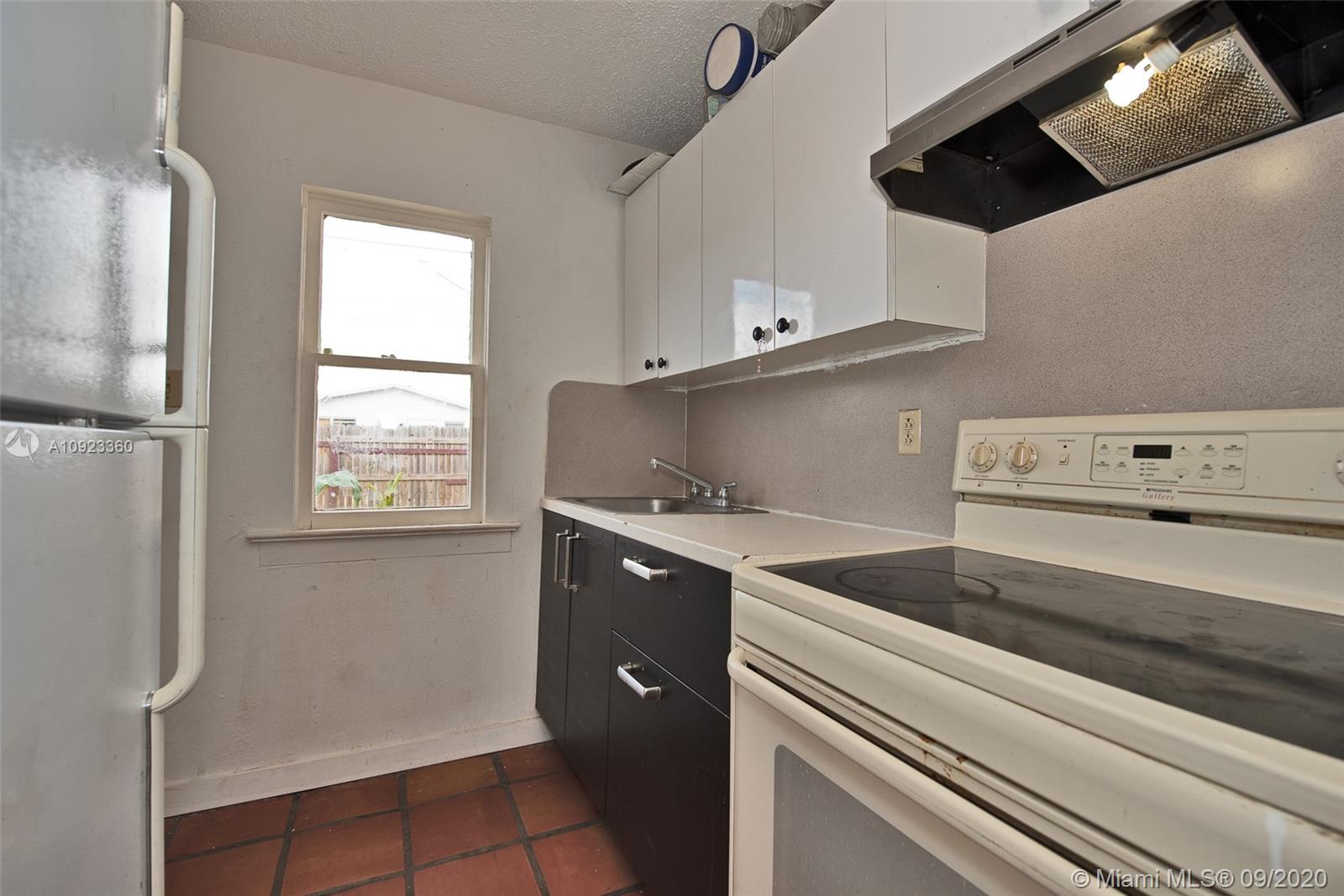 HOLLYWOOD PARK - Residential