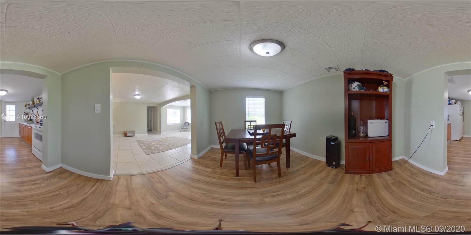 HOLLYWOOD PARK - Residential