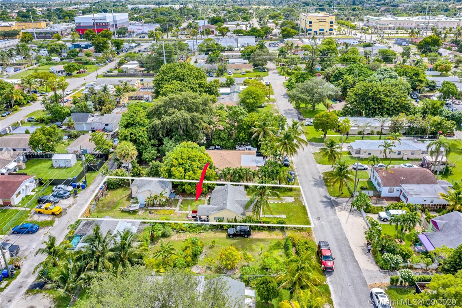 HOLLYWOOD PARK - Residential