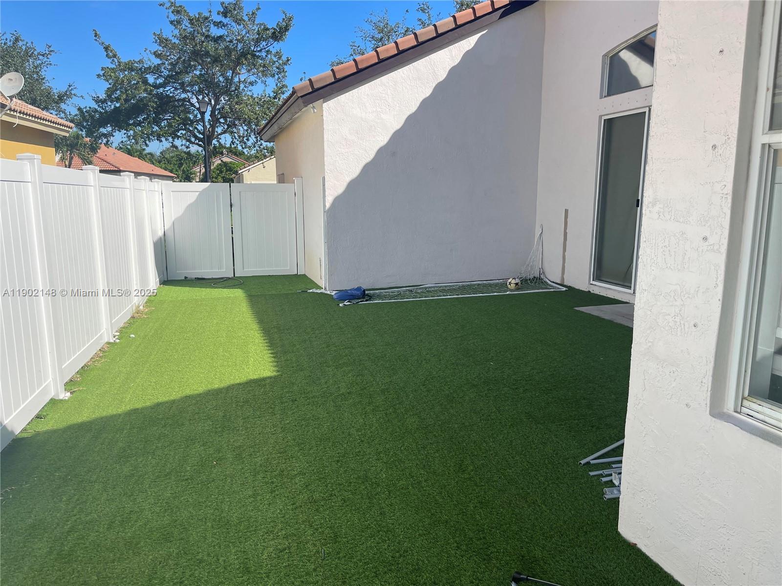 SUNSET LAKES PLAT TWO - Residential