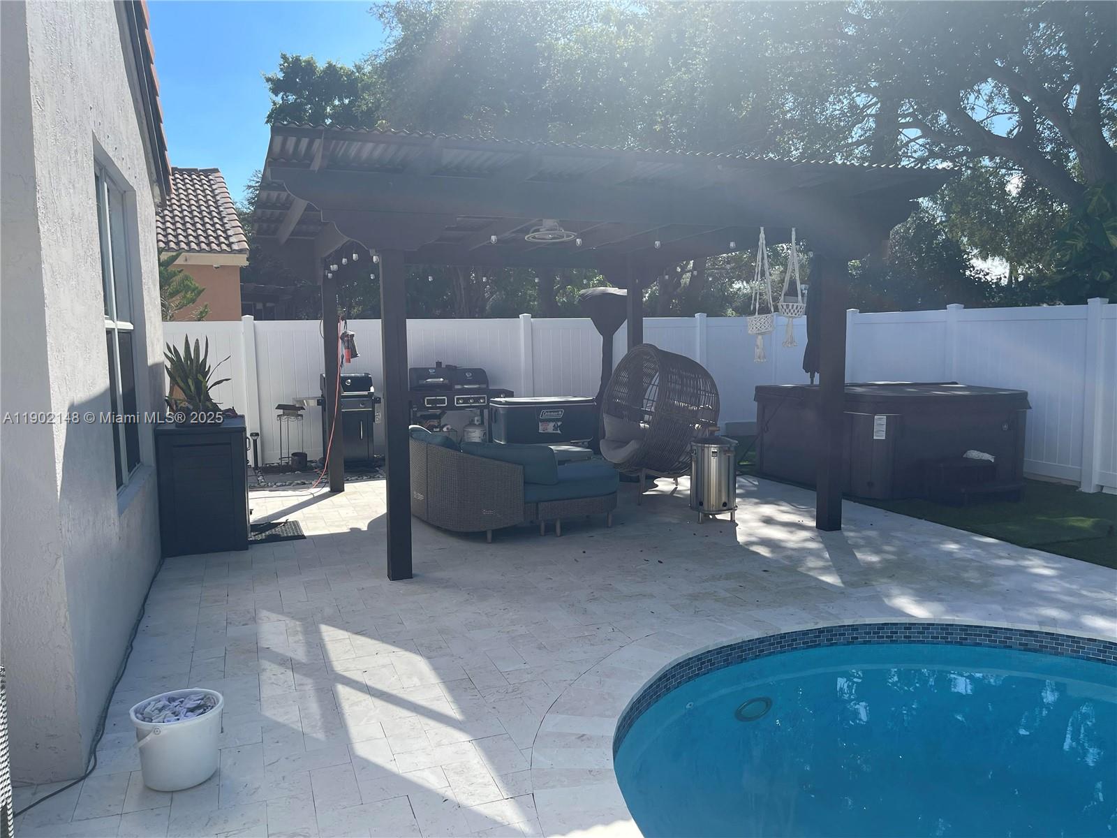 SUNSET LAKES PLAT TWO - Residential