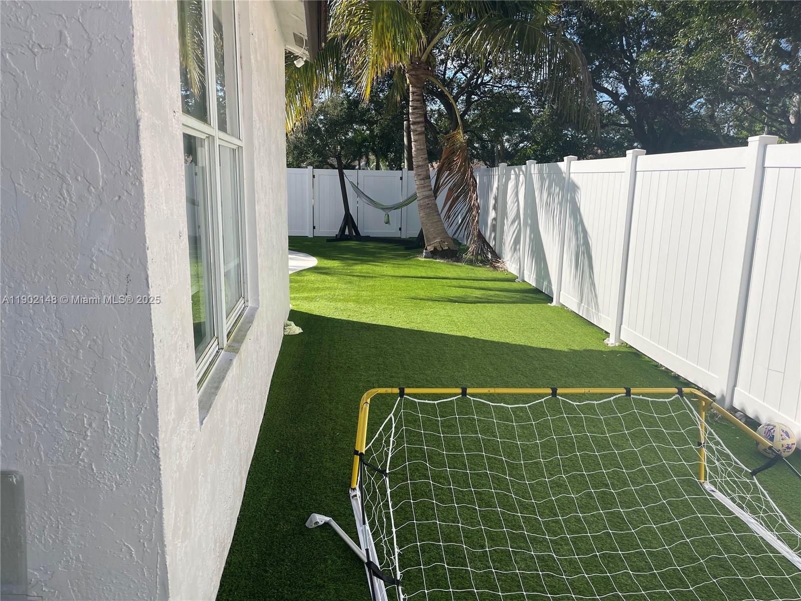 SUNSET LAKES PLAT TWO - Residential