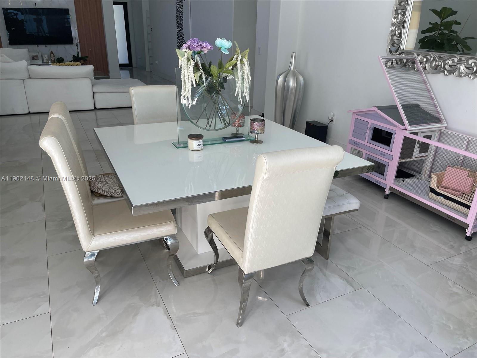 SUNSET LAKES PLAT TWO - Residential