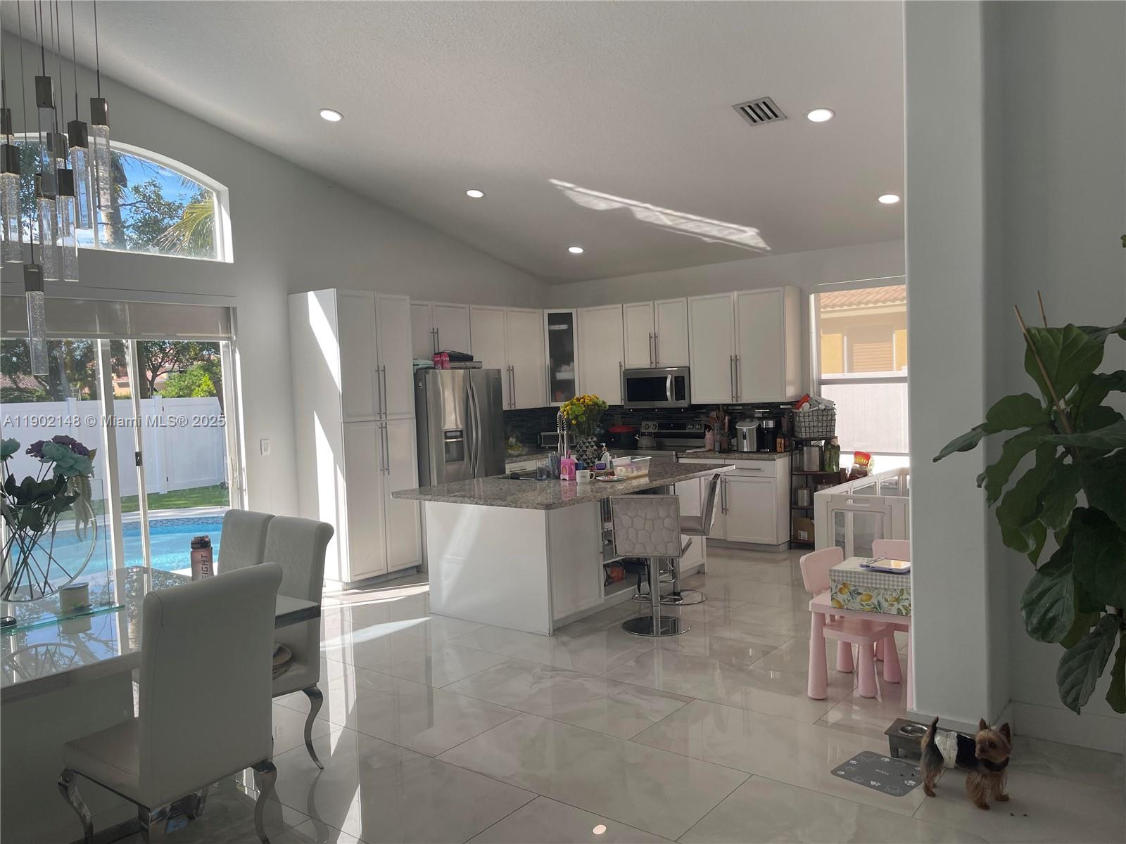 SUNSET LAKES PLAT TWO - Residential