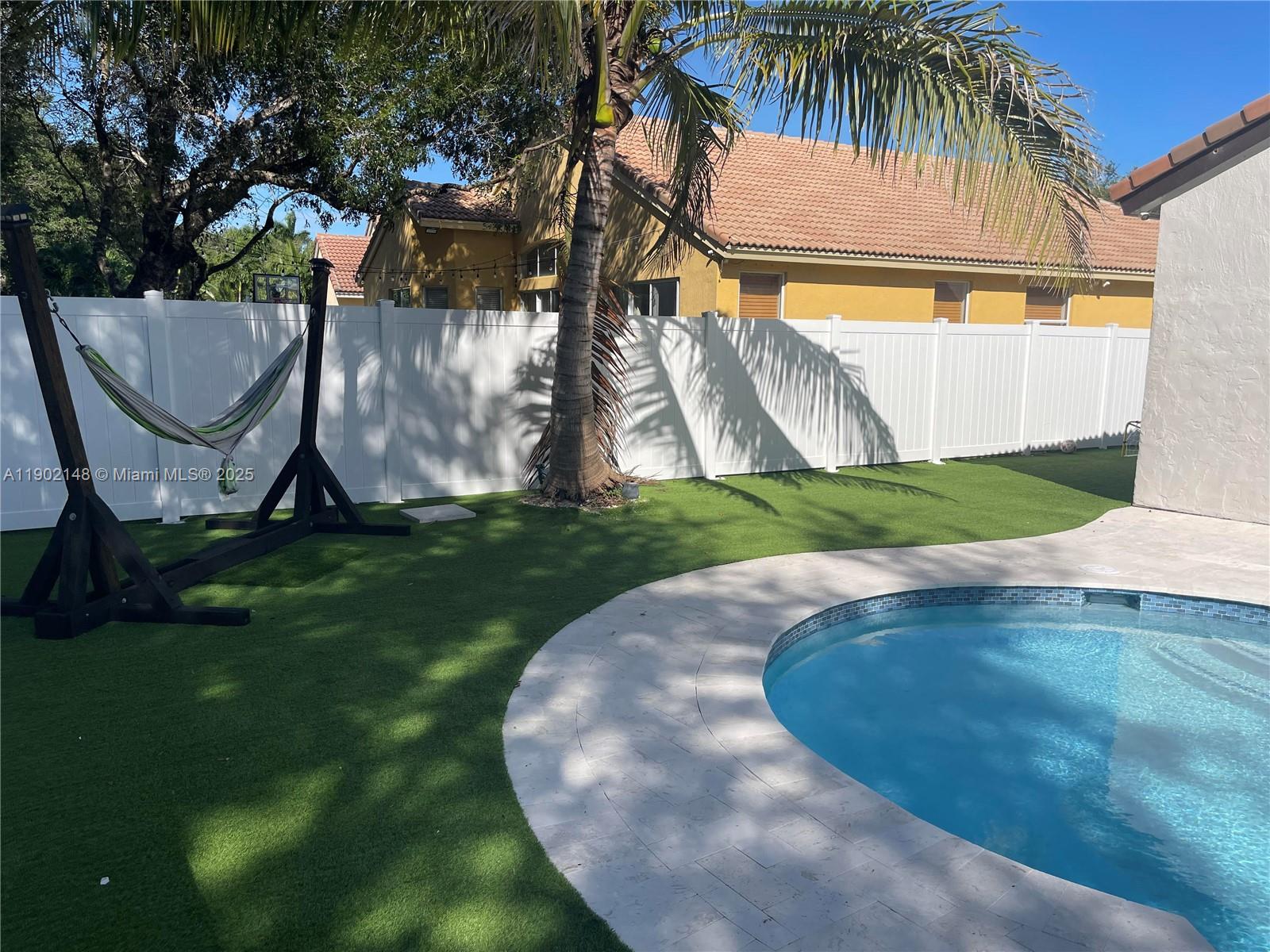 SUNSET LAKES PLAT TWO - Residential