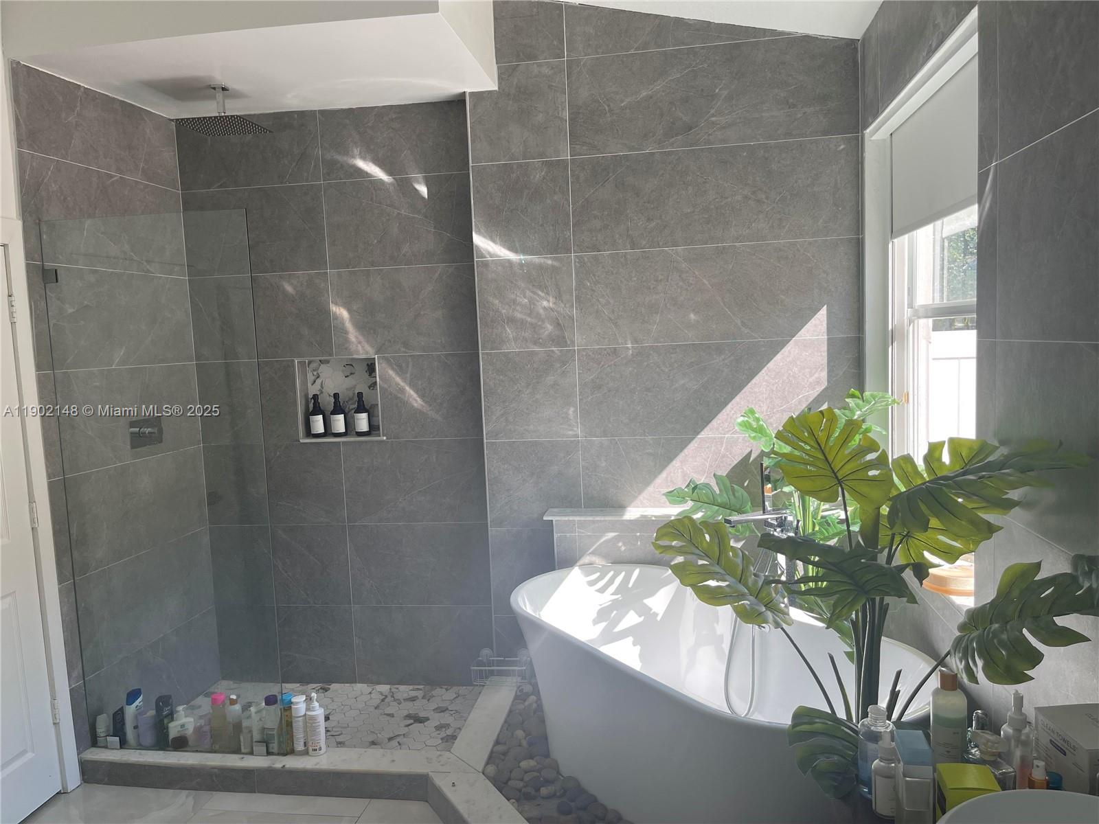 SUNSET LAKES PLAT TWO - Residential