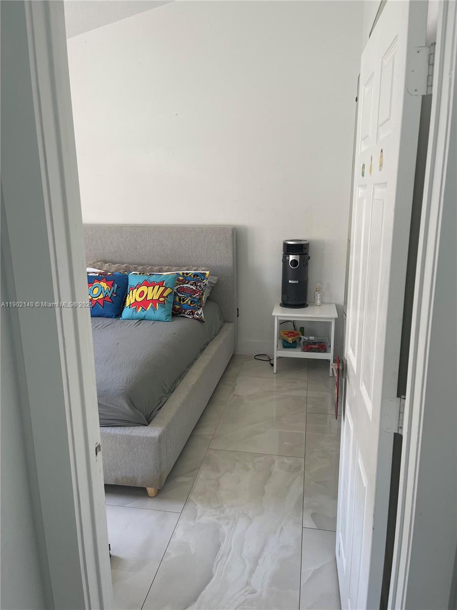 SUNSET LAKES PLAT TWO - Residential