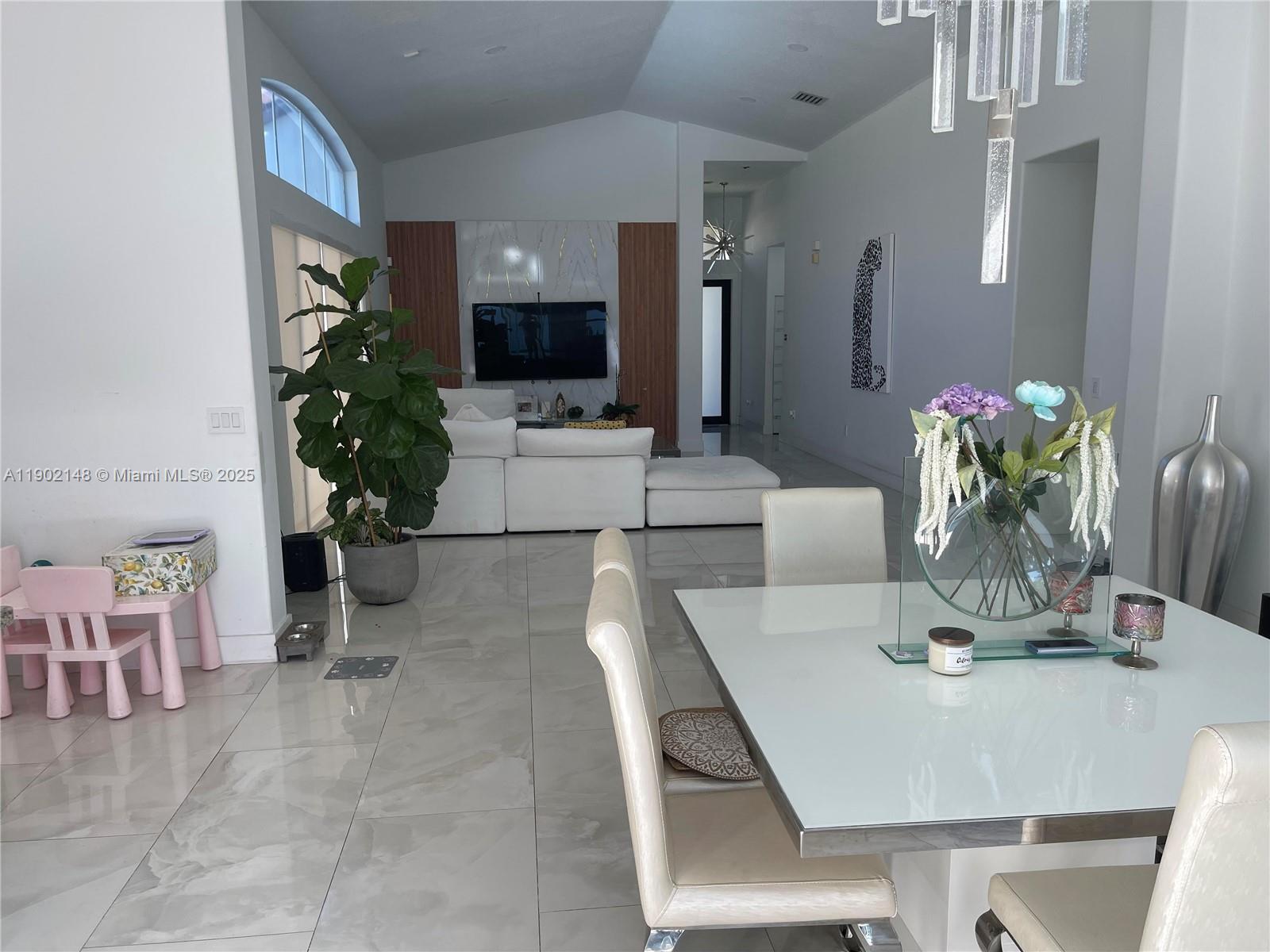 SUNSET LAKES PLAT TWO - Residential