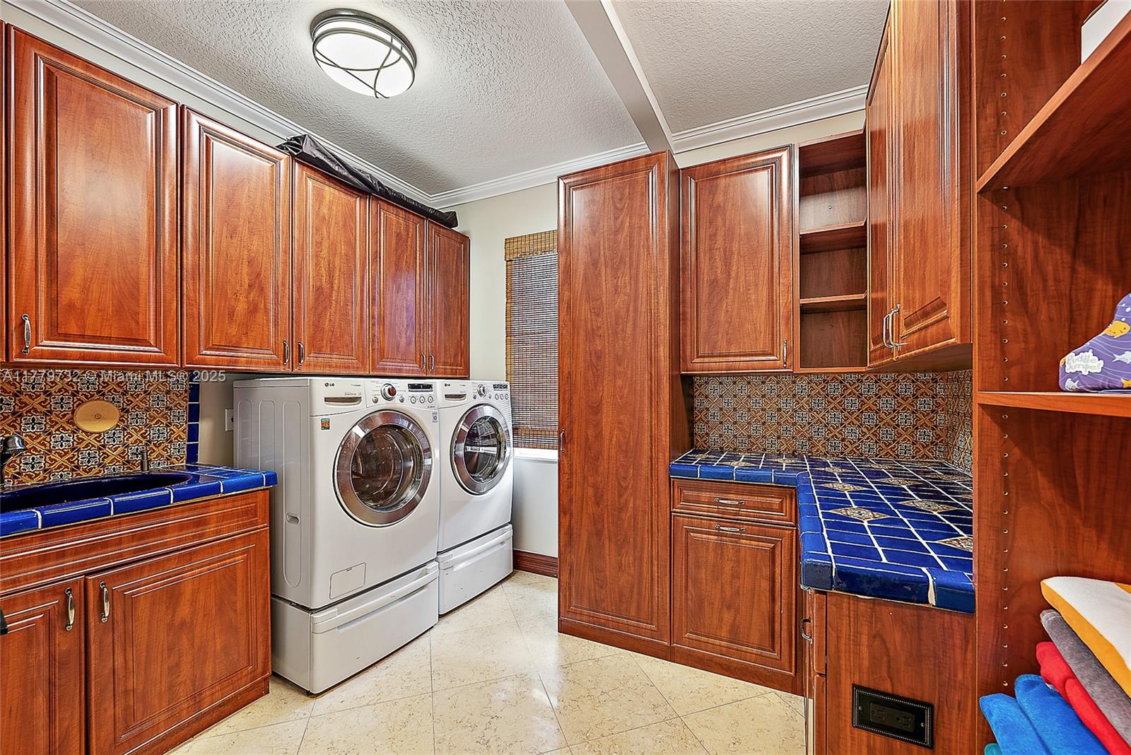 Islands of Jupiter - Residential