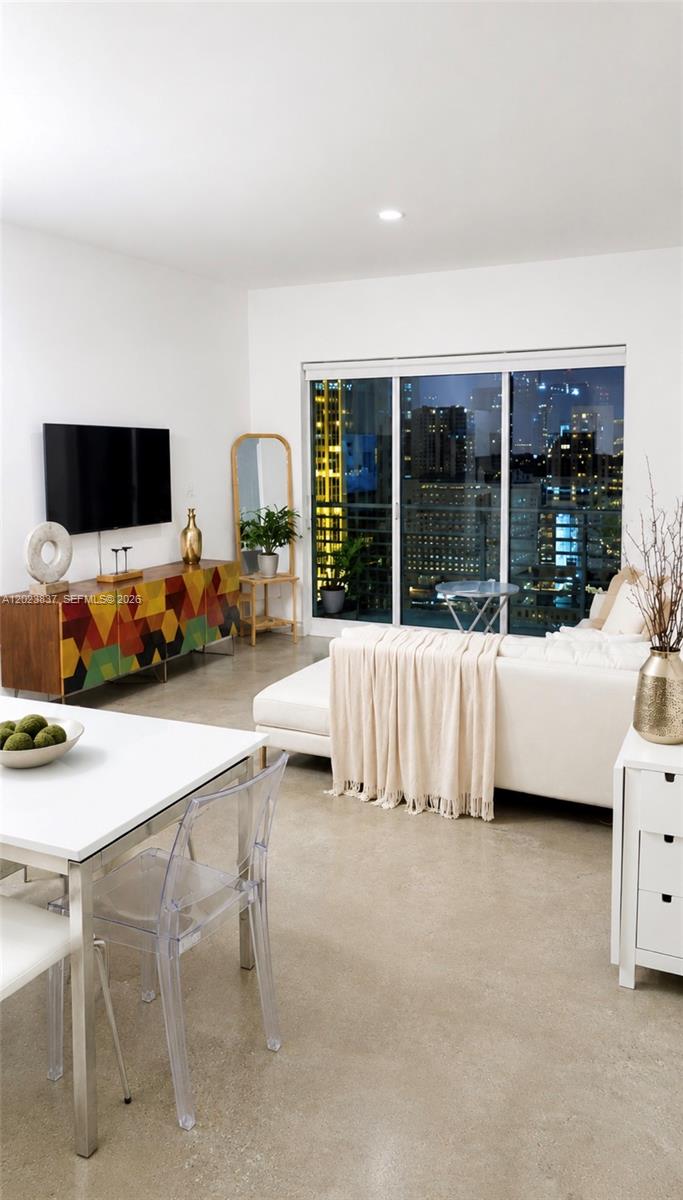 THE LOFT DOWNTOWN II COND - Residential