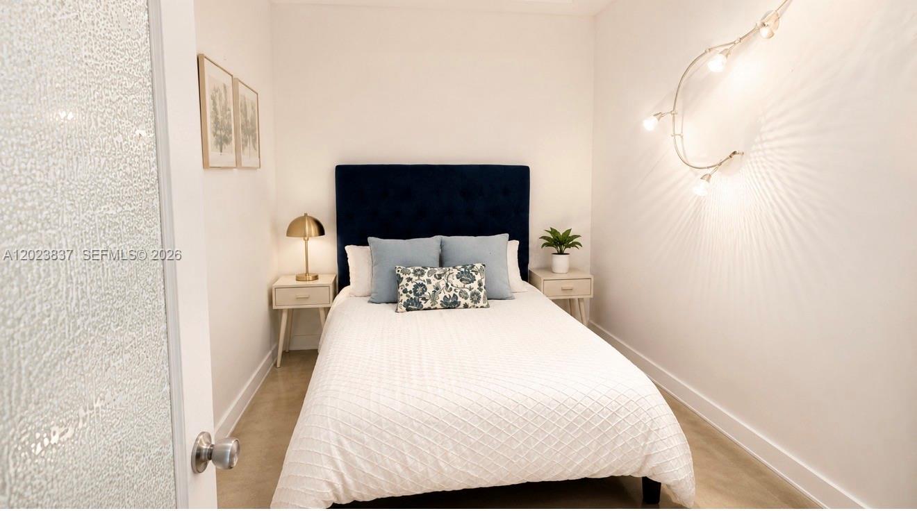 THE LOFT DOWNTOWN II COND - Residential