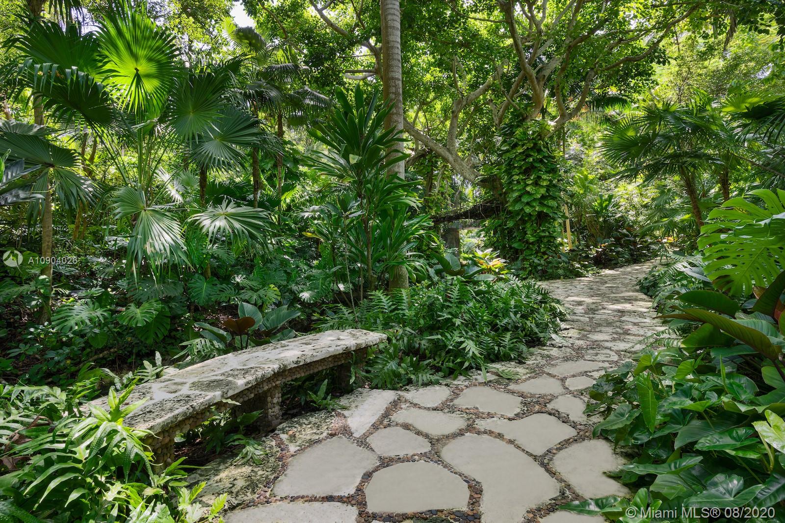 LEAFY WAY - Residential