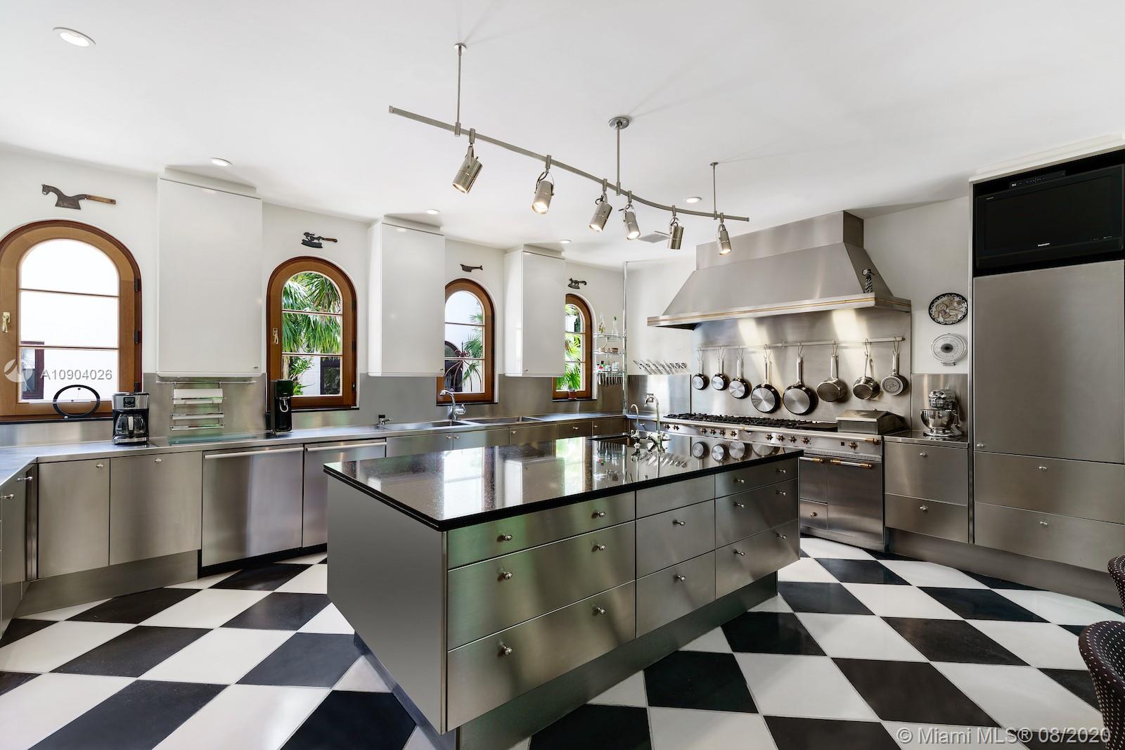 LEAFY WAY - Residential