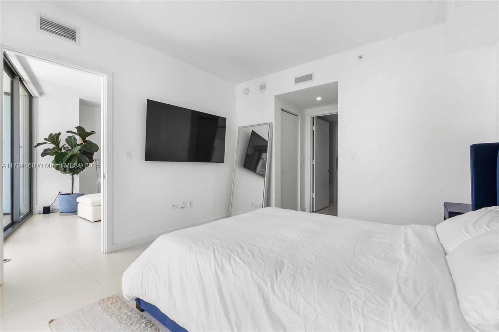 1300 S MIAMI AVENUE CONDO - Residential