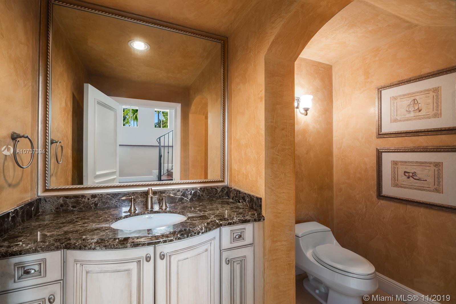 GOLDEN BEACH SEC F - Residential