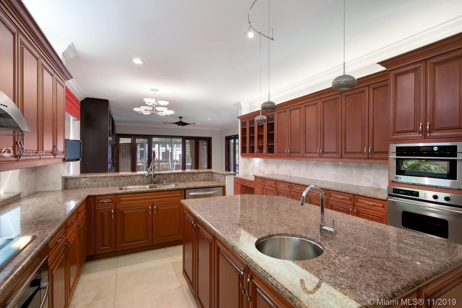 GOLDEN BEACH SEC F - Residential