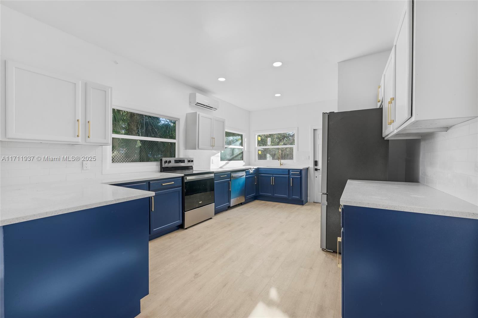 LAKE WORTH TOWN OF - Residential
