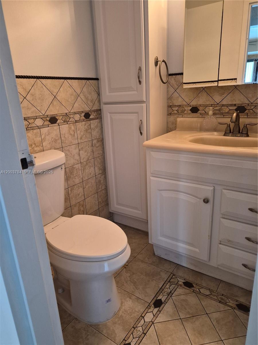 MIRASOL OCEAN TOWERS COND - Residential