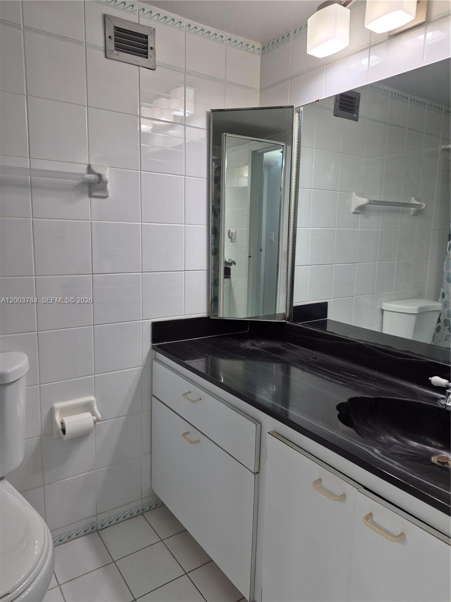 MIRASOL OCEAN TOWERS COND - Residential