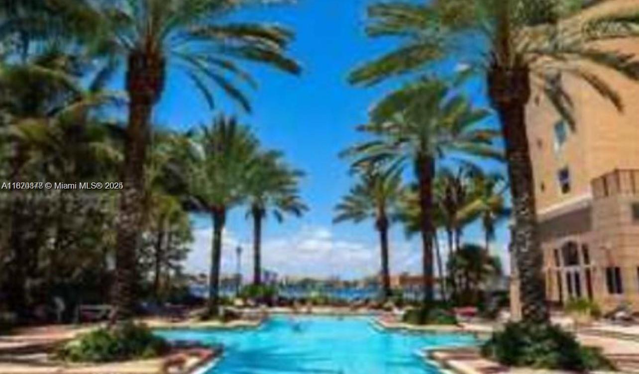 PORTO BELLAGIO CONDO - Residential