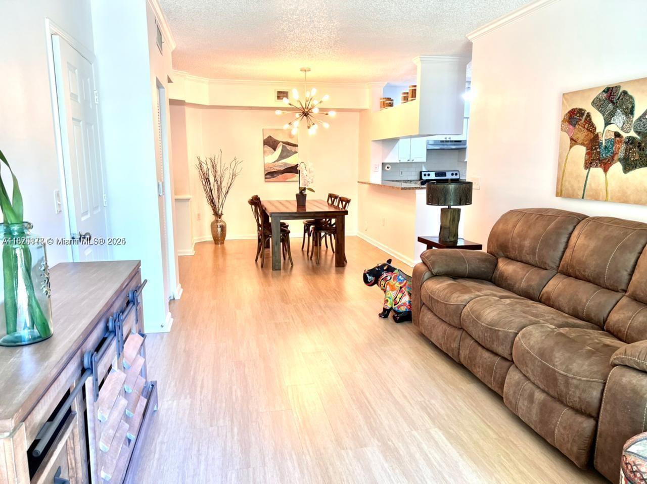 PORTO BELLAGIO CONDO - Residential