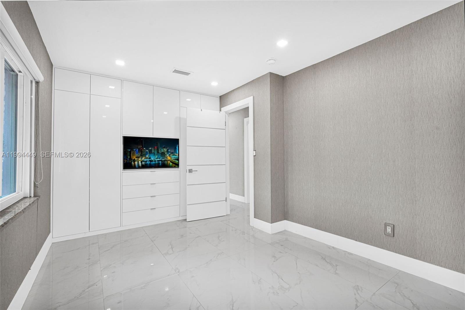 SAN SEBASTIAN UNIT NO 5 - Residential Lease