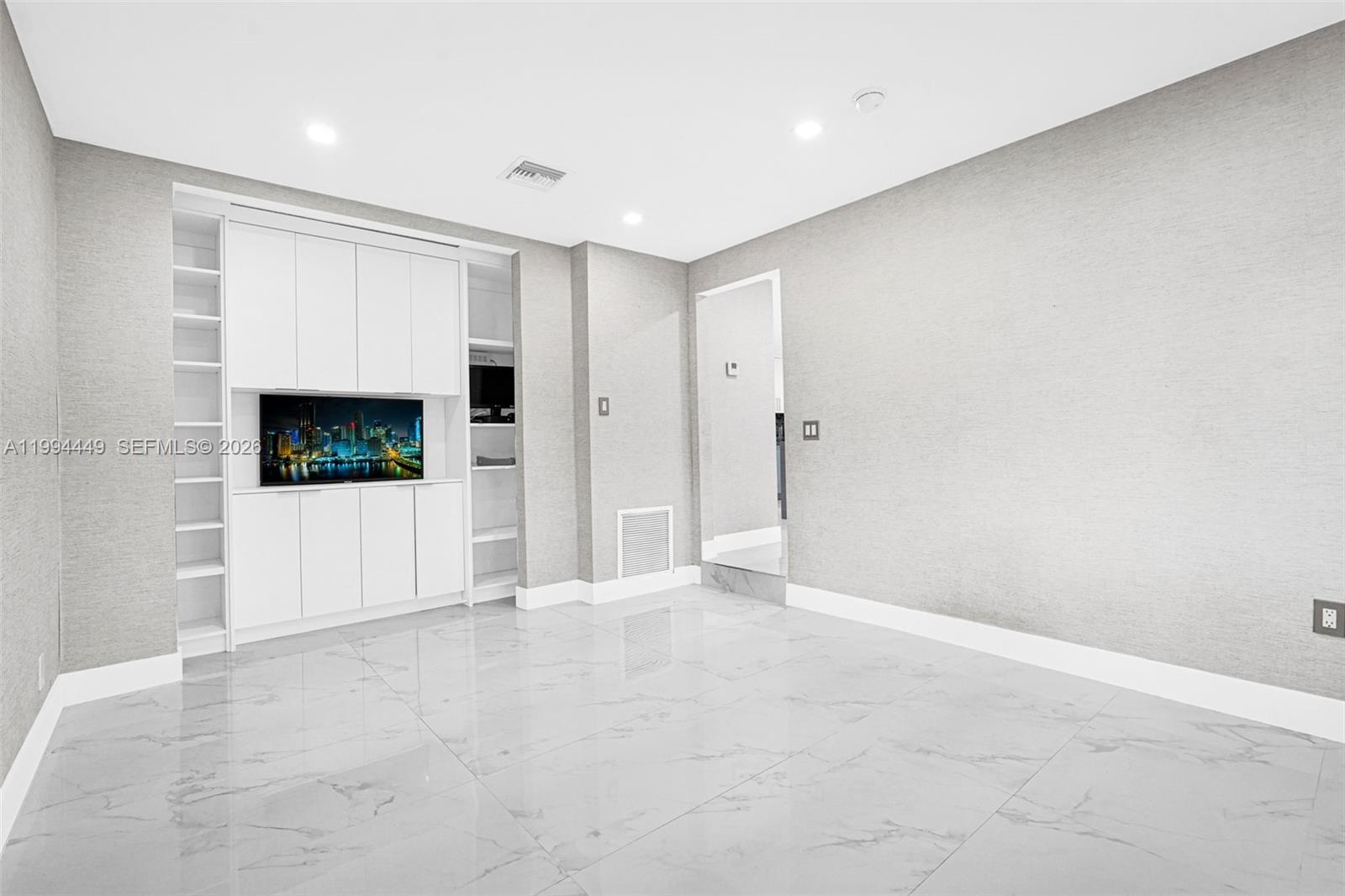 SAN SEBASTIAN UNIT NO 5 - Residential Lease