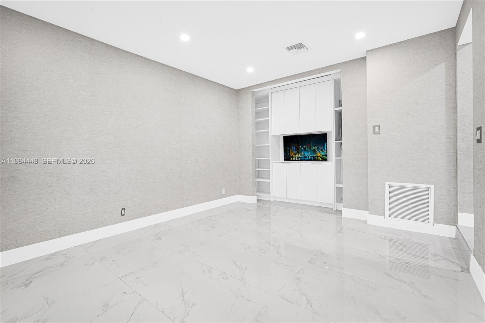 SAN SEBASTIAN UNIT NO 5 - Residential Lease