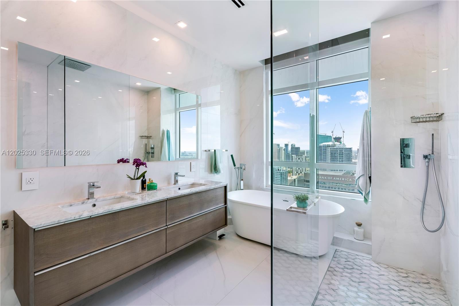 THE PLAZA 851 BRICKELL CO - Residential