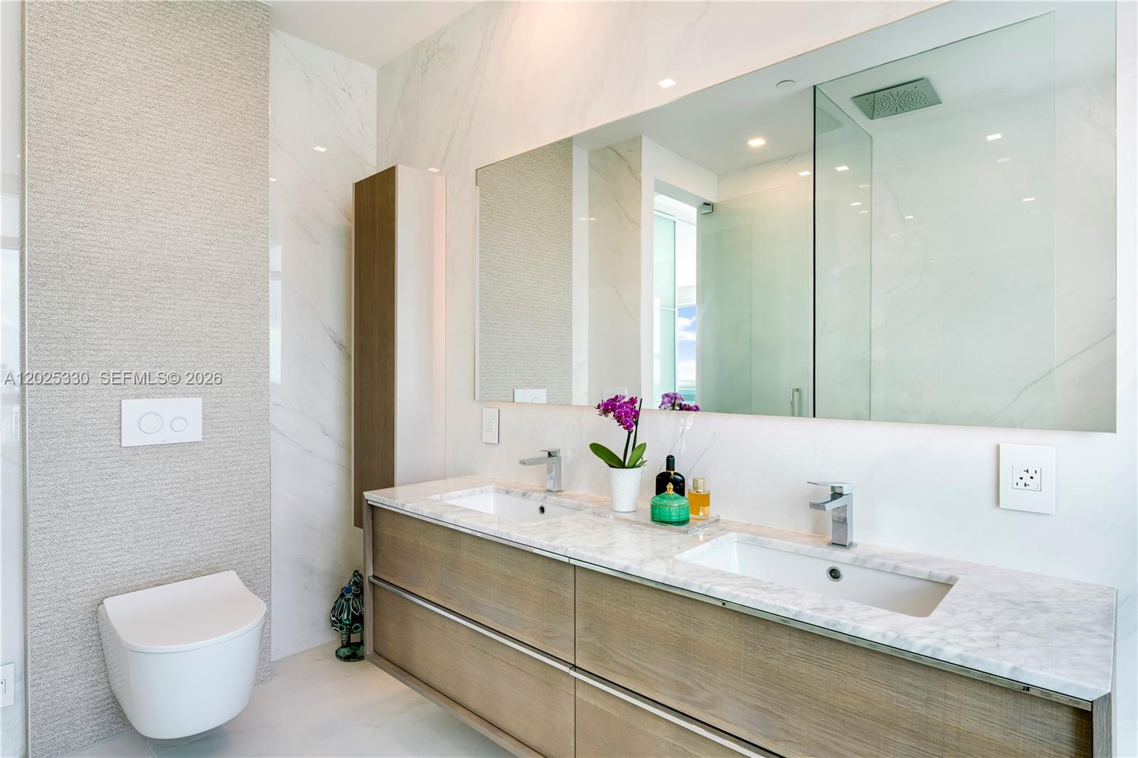 THE PLAZA 851 BRICKELL CO - Residential