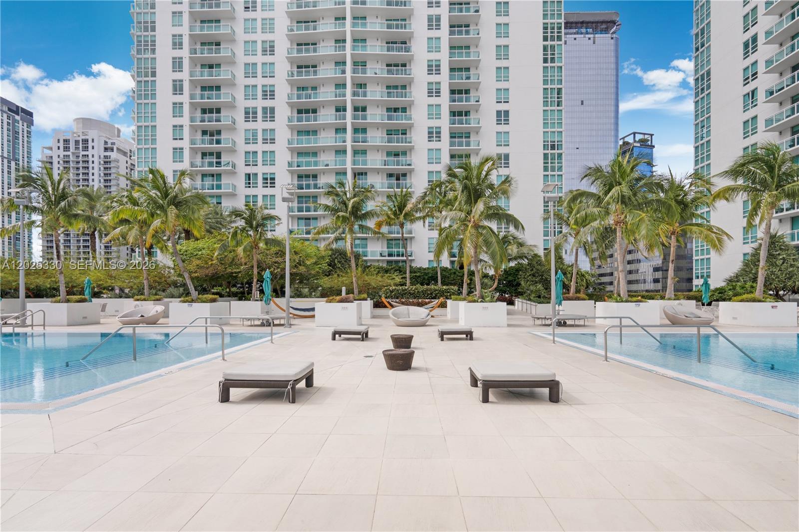 THE PLAZA 851 BRICKELL CO - Residential